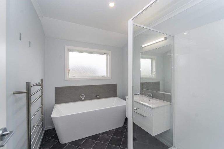 Photo of property in 8 Hartley Avenue, Carterton, 5713