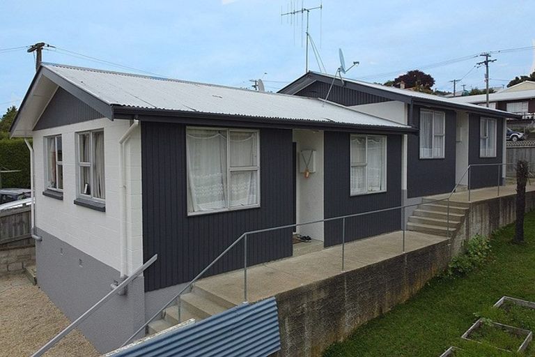 Photo of property in 13 Ure Street, South Hill, Oamaru, 9400