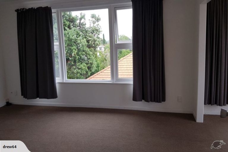 Photo of property in 44 Exmouth Road, Northcote, Auckland, 0627