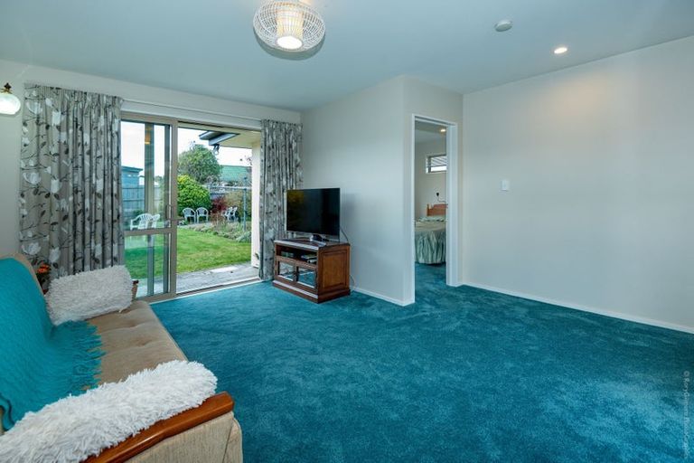 Photo of property in 51 Palmers Road, New Brighton, Christchurch, 8083