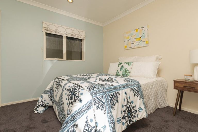 Photo of property in 20 Stamford Crescent, Flat Bush, Auckland, 2019