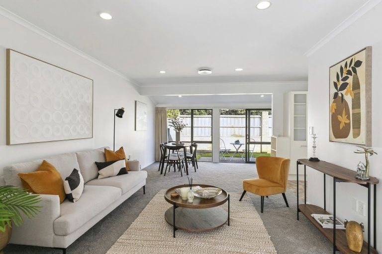 Photo of property in Redwood Village, 6/42 Main Road, Tawa, Wellington, 5028