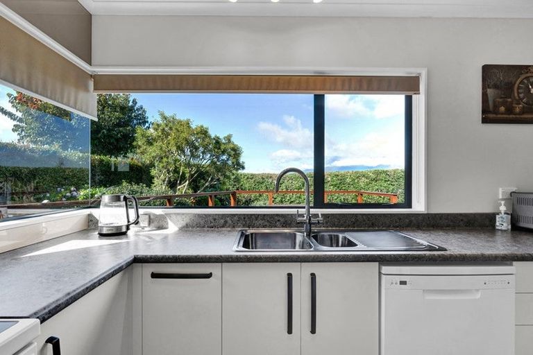 Photo of property in 20a Virginia Place, Whalers Gate, New Plymouth, 4310