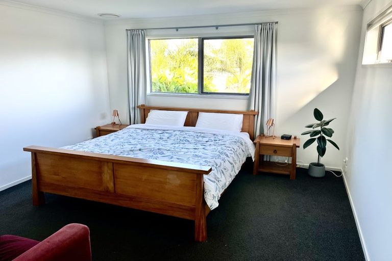 Photo of property in 11 Vera Court, Silverdale, 0932