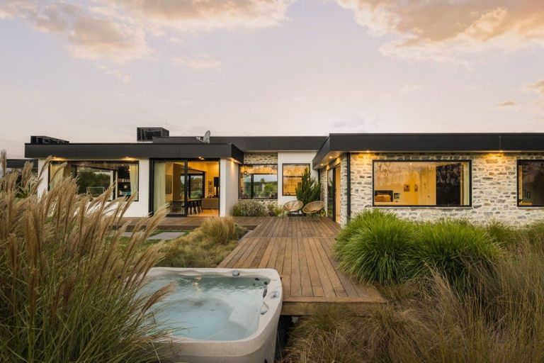 Photo of property in 23 Sullivan Road, Horsham Downs, Hamilton, 3281