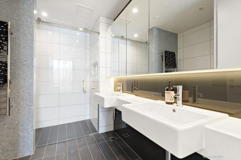 Photo of property in 704/1 Market Lane, Wellington Central, Wellington, 6011