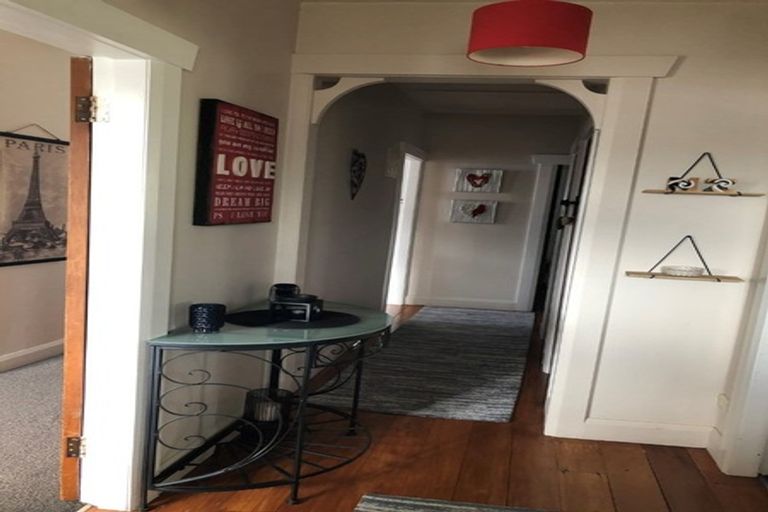 Photo of property in 22 Ngaio Street, Strandon, New Plymouth, 4312