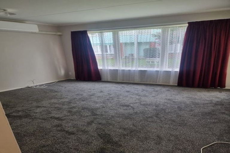 Photo of property in Montauge Flats, 46c Merton Street, Trentham, Upper Hutt, 5018