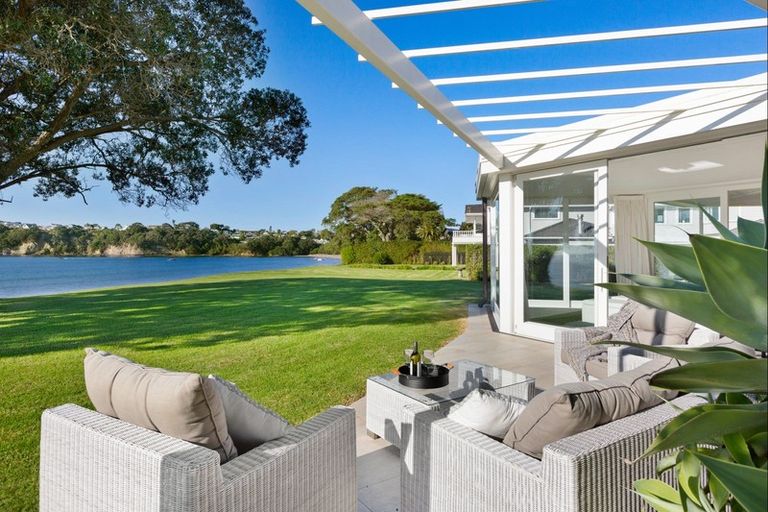 Photo of property in 7 Claude Road, Stanmore Bay, Whangaparaoa, 0932