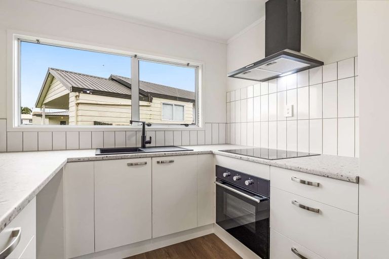 Photo of property in 1/24 Solveig Place, Randwick Park, Auckland, 2105