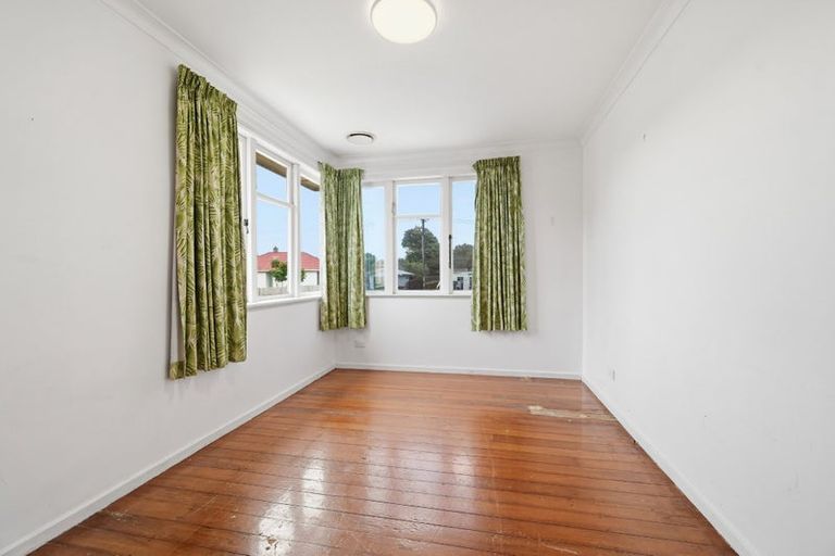 Photo of property in 2 Puriri Crescent, Hillcrest, Rotorua, 3015