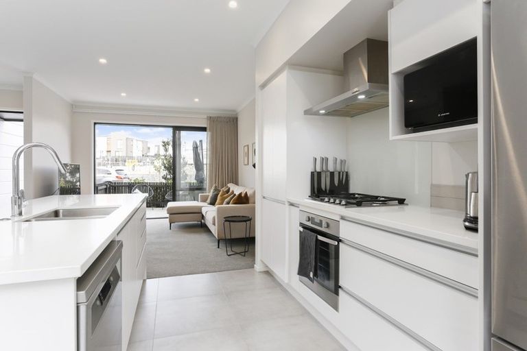 Photo of property in 18 Nugget Avenue, Hobsonville, Auckland, 0616