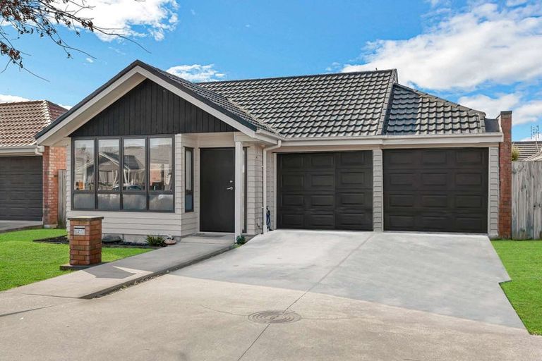 Photo of property in 21 Tarapiroe Avenue, Takanini, 2112