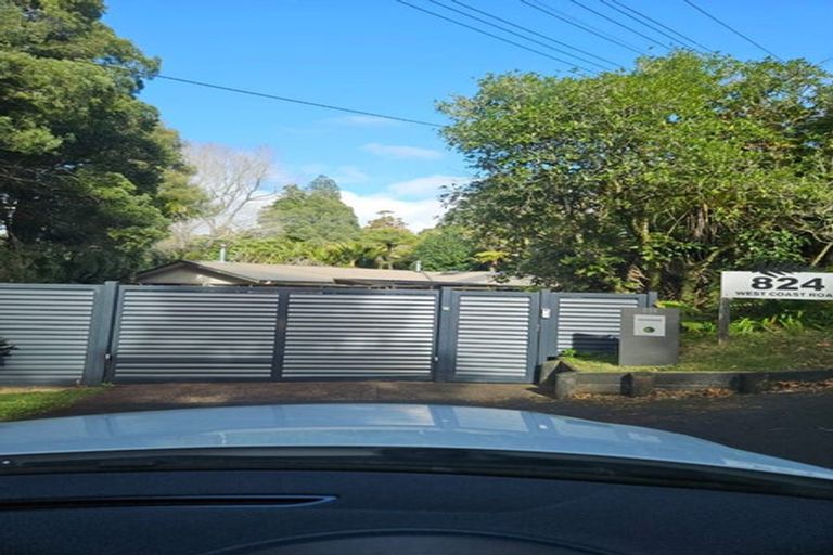 Photo of property in 824 West Coast Road, Oratia, Auckland, 0604