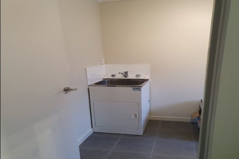 Photo of property in 5/19 Milton Road, Orewa, 0931