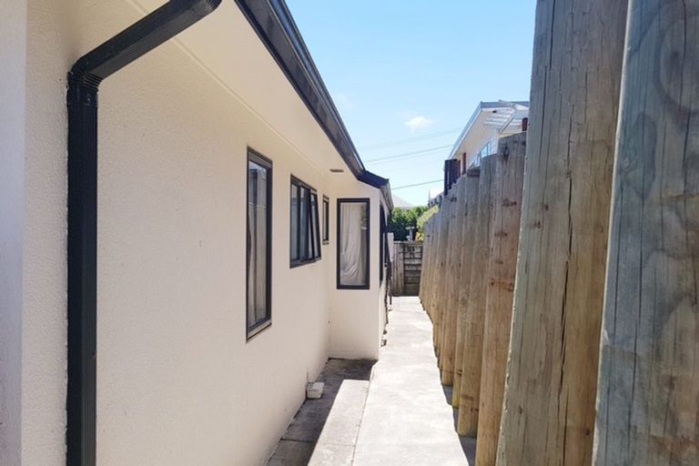 Photo of property in 2/46 Burgess Road, Johnsonville, Wellington, 6037