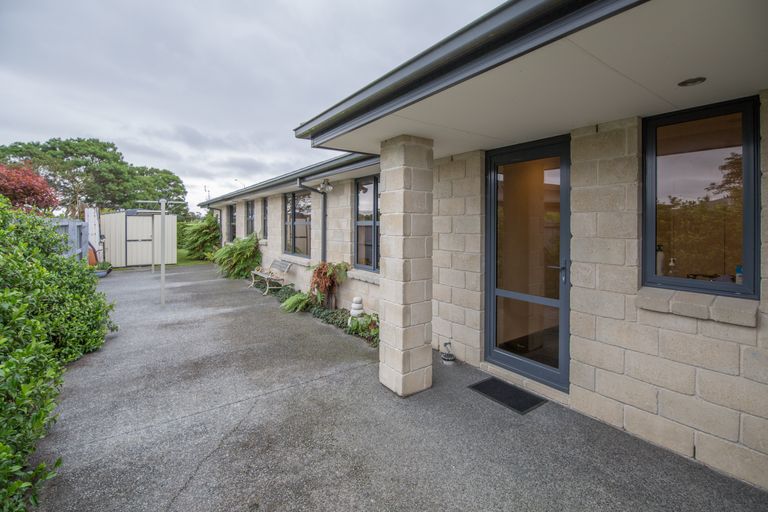 Photo of property in 38 Reka Street, Parklands, Christchurch, 8083