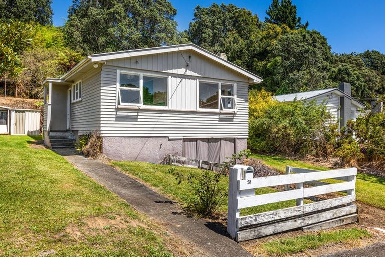 Photo of property in 28 Whakawhiti Street, Marfell, New Plymouth, 4310