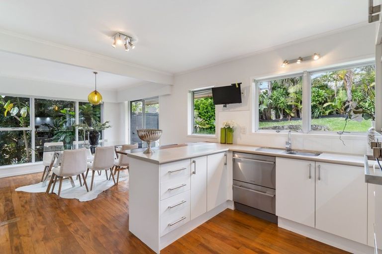 Photo of property in 15 Landop Terrace, Howick, Auckland, 2014