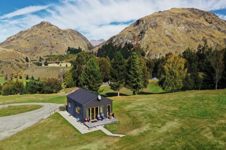 Photo of property in 62 Fitzpatrick Road, Dalefield, Queenstown, 9371