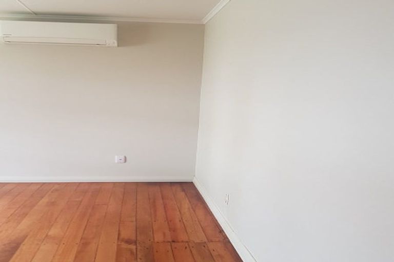 Photo of property in 614 Featherston Street, Roslyn, Palmerston North, 4414