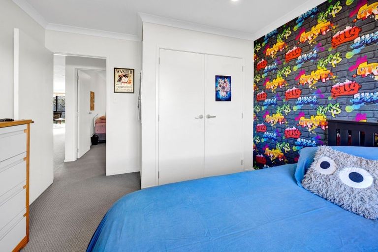 Photo of property in 21 Montague Grove, Stratford, 4332