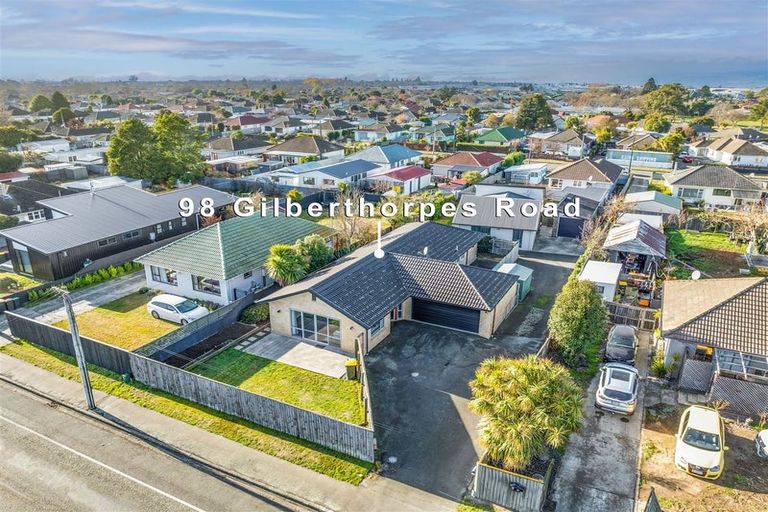 Photo of property in 98 Gilberthorpes Road, Hei Hei, Christchurch, 8042