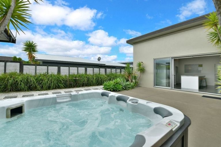Photo of property in 76 Omana Avenue, Shelly Beach, Helensville, 0874
