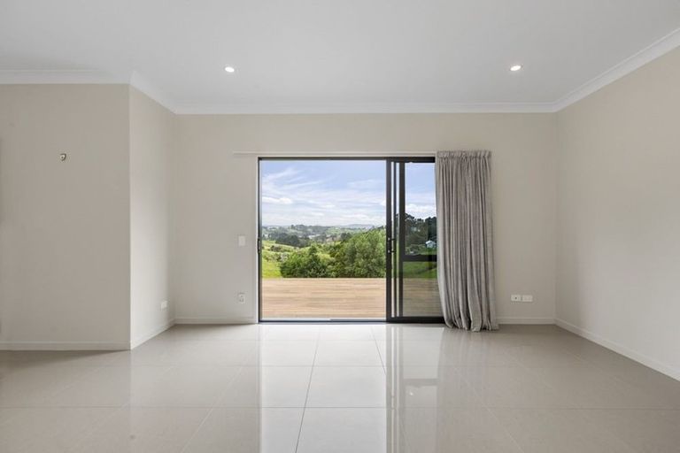 Photo of property in 183 Spur Road, Stillwater, Silverdale, 0993