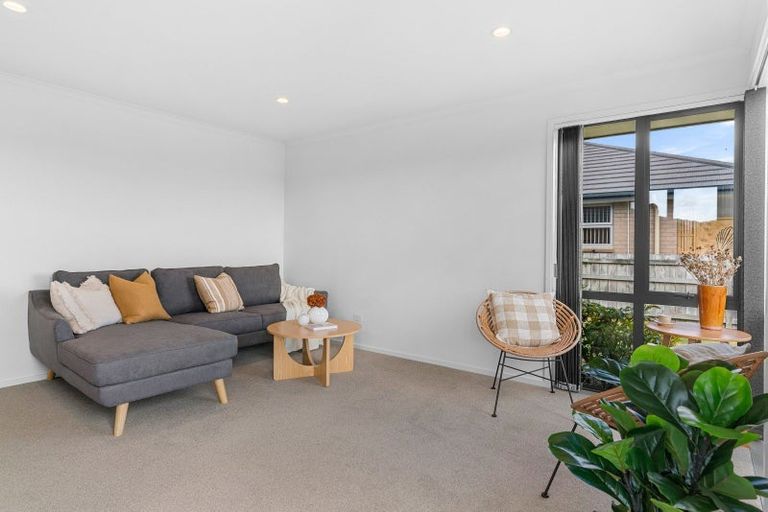 Photo of property in 20 Kowi Lakes Drive, One Tree Point, 0118