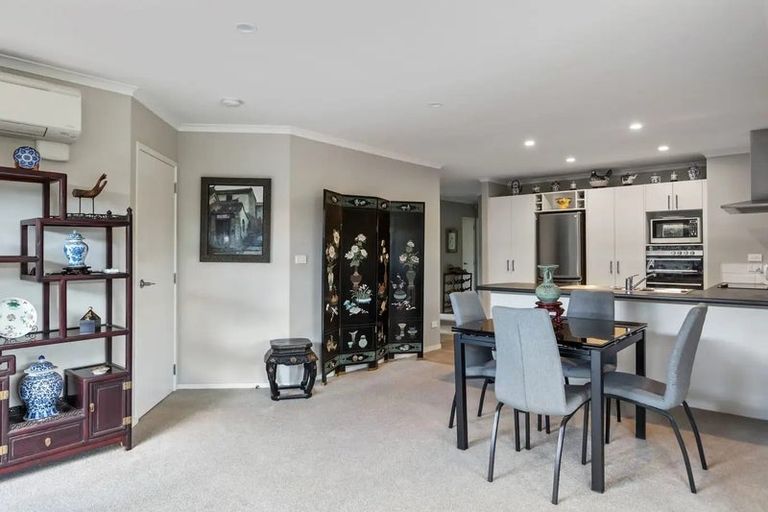 Photo of property in 12 Tuscan Lane, Martinborough, 5711