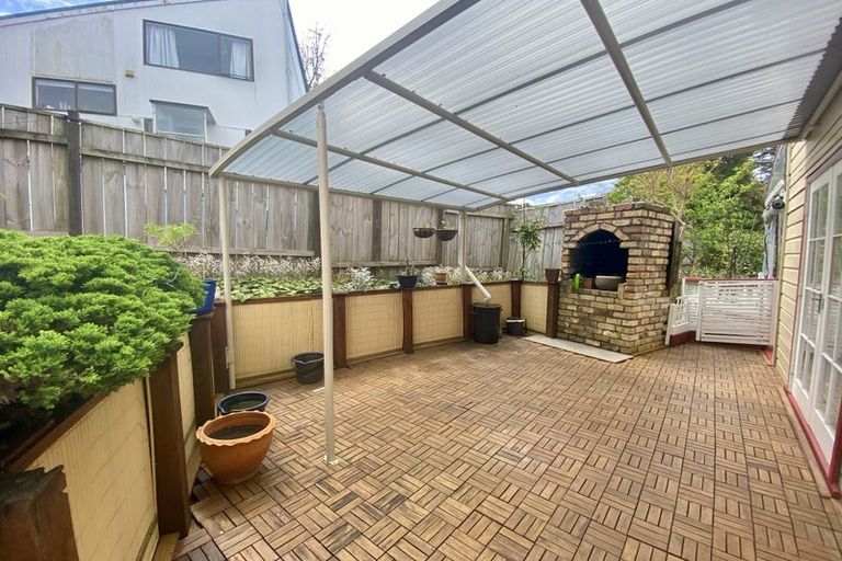 Photo of property in 60 Makora Road, Massey, Auckland, 0614