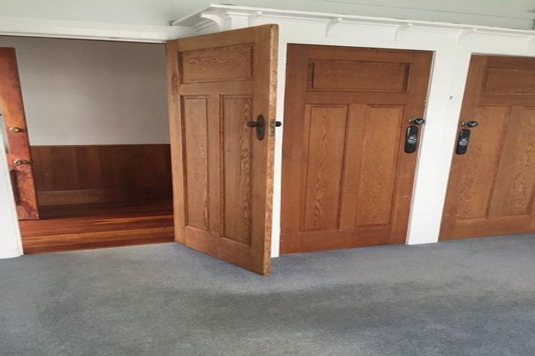 Photo of property in 17a Princes Street, Hawera, 4610