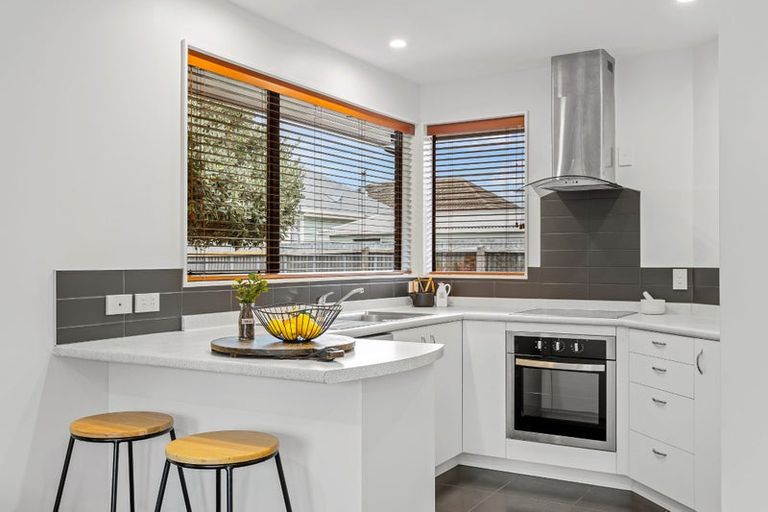 Photo of property in 2/223 Lyttelton Street, Spreydon, Christchurch, 8024