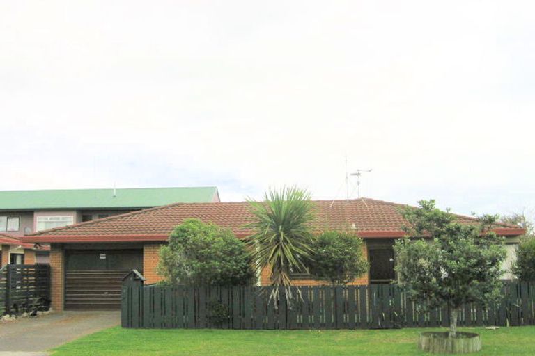 Photo of property in 3 Mccallum Place, Papamoa Beach, Papamoa, 3118