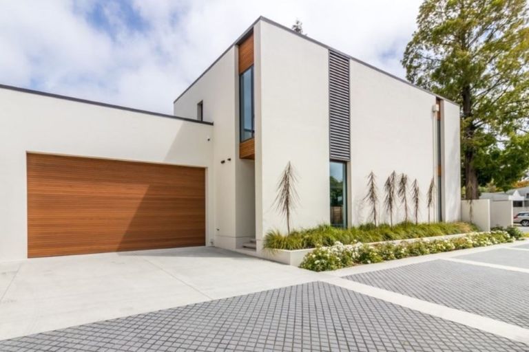 Photo of property in 142a Glandovey Road, Strowan, Christchurch, 8052