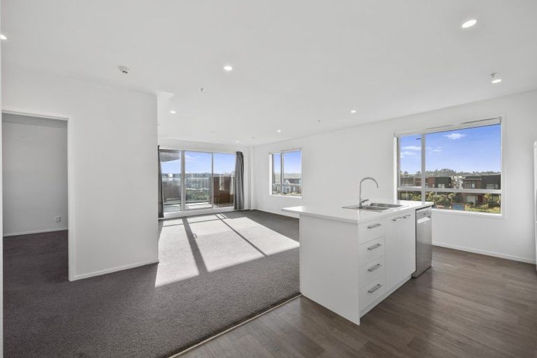 Photo of property in 201/160a Hobsonville Point Road, Hobsonville, Auckland, 0616