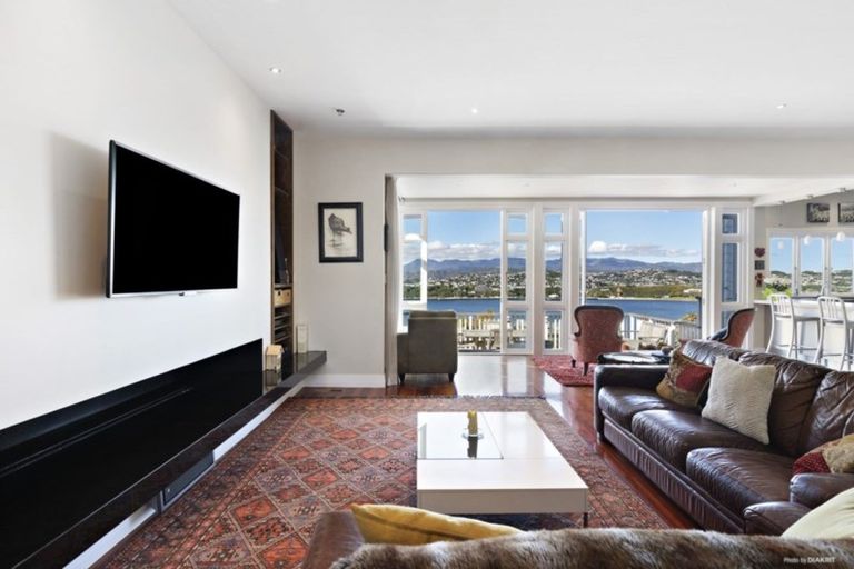 Photo of property in 17 Overtoun Terrace, Hataitai, Wellington, 6021