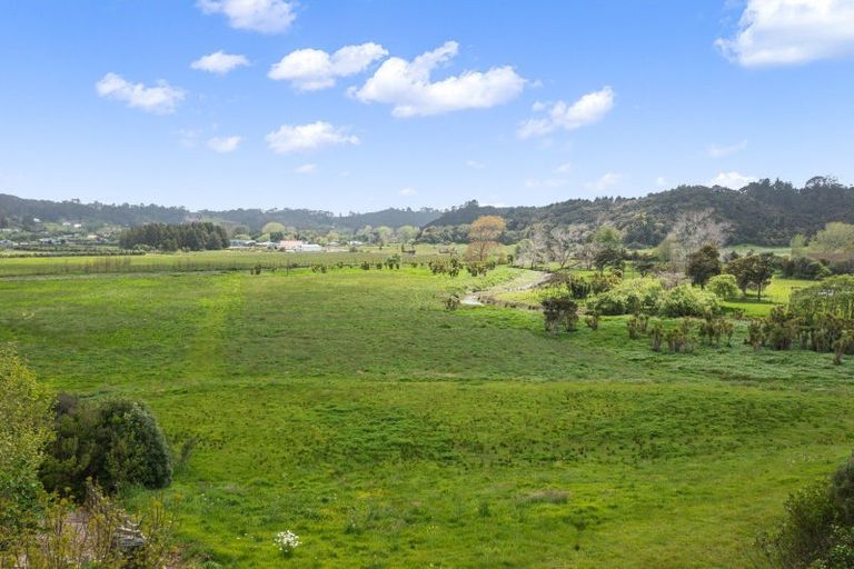 Photo of property in 4 Awatiro Drive, Kaukapakapa, 0871