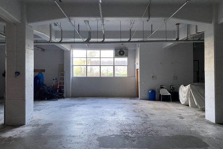Photo of property in Boulder Apartments, 18 Buller Street, New Plymouth, 4310