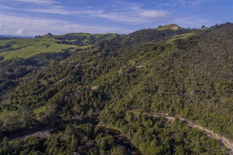 Photo of property in 595 Rangihau Road, Coroglen, Whitianga, 3591