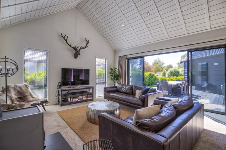 Photo of property in 2a Niger Street, Wanaka, 9305
