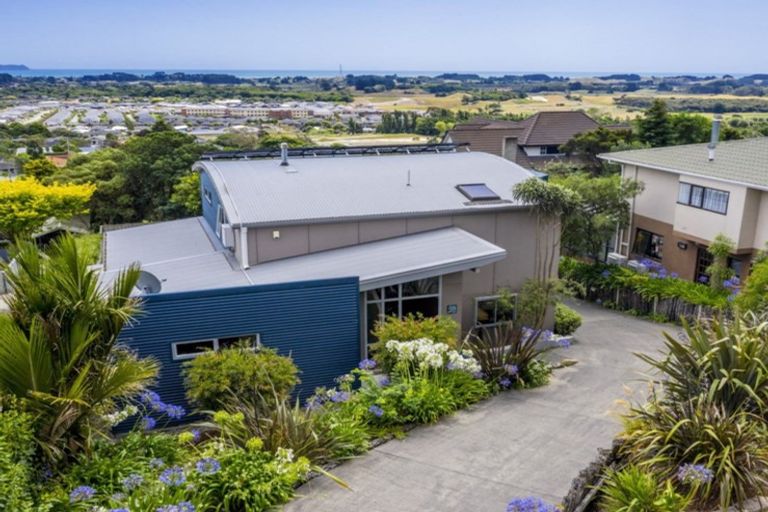 Photo of property in 48 Kotare Street, Waikanae, 5036
