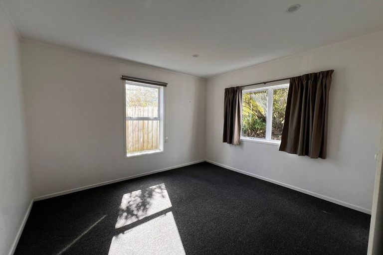 Photo of property in 808 East Coast Road, Oteha, Auckland, 0630