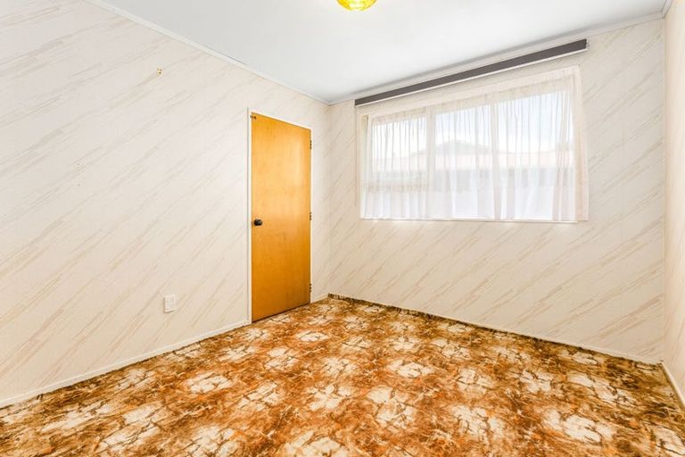 Photo of property in 19 Sombrero View, Ascot Park, Porirua, 5024