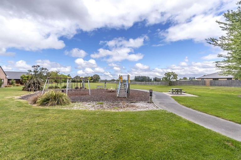 Photo of property in 1b Country Palms Drive, Halswell, Christchurch, 8025