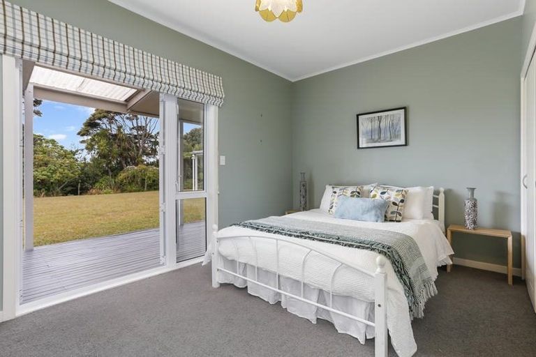 Photo of property in 249 Forest Hill Road, Waiatarua, Auckland, 0612