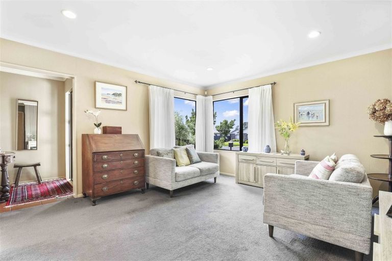 Photo of property in 17 Aldona Place, Fairview Downs, Hamilton, 3214