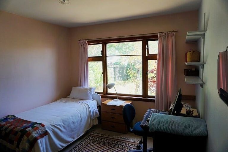 Photo of property in 2c Wainoni Road, Wainoni, Christchurch, 8061