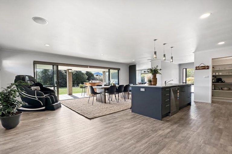 Photo of property in 12 Lacebark Drive, Kinloch, Taupo, 3377
